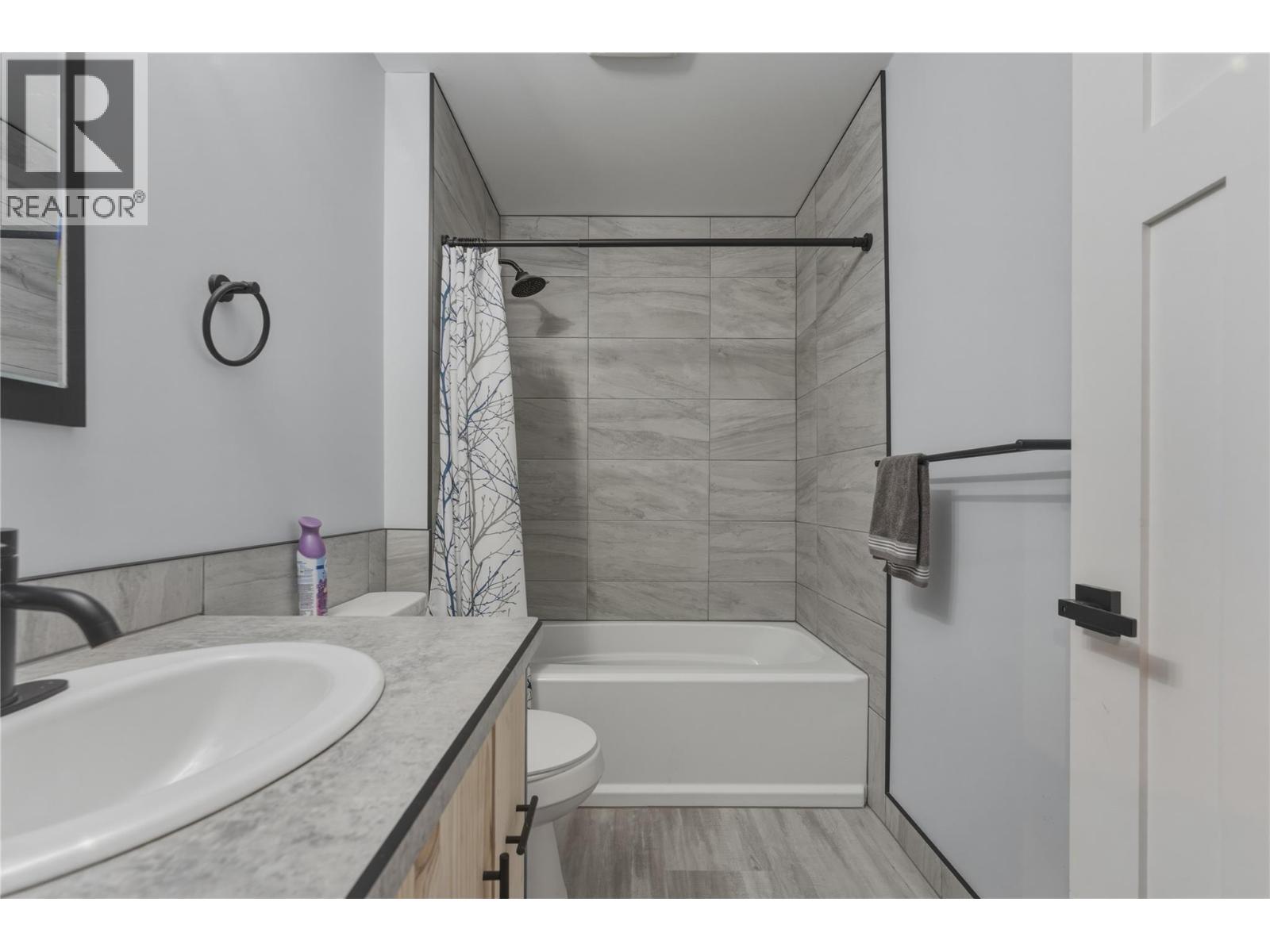 784 Wood Road, Kelowna