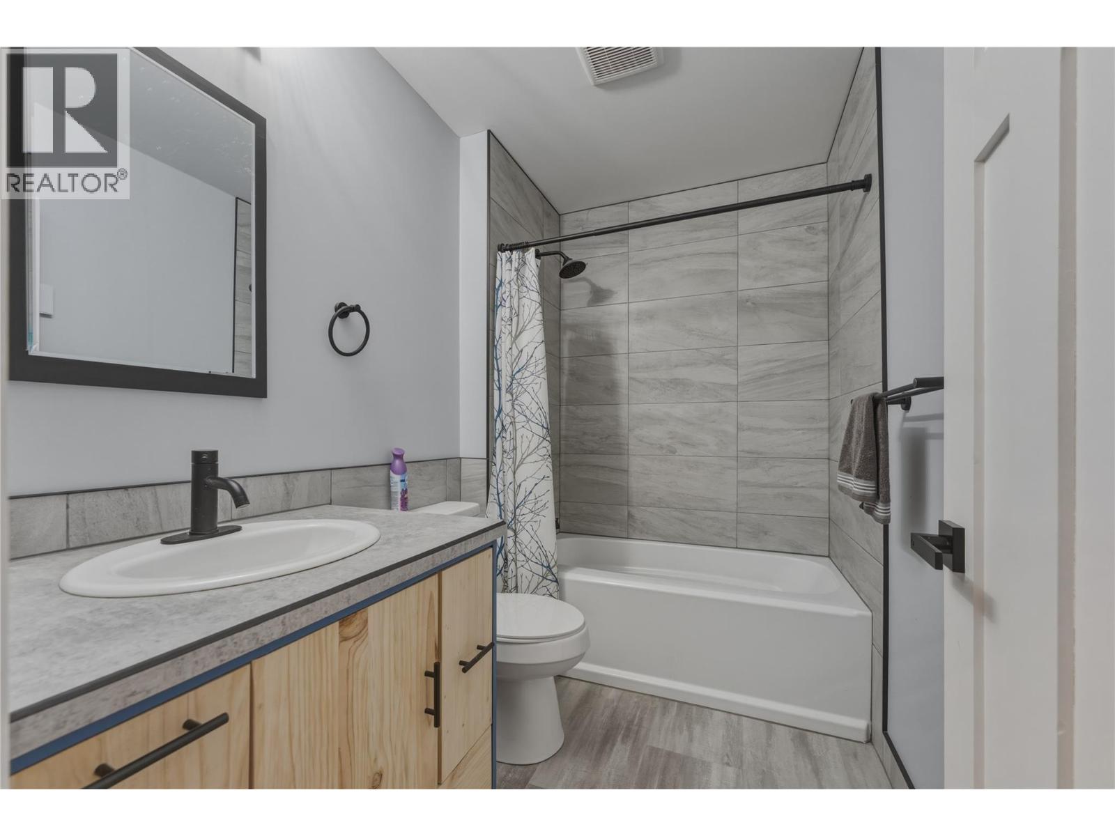 784 Wood Road, Kelowna