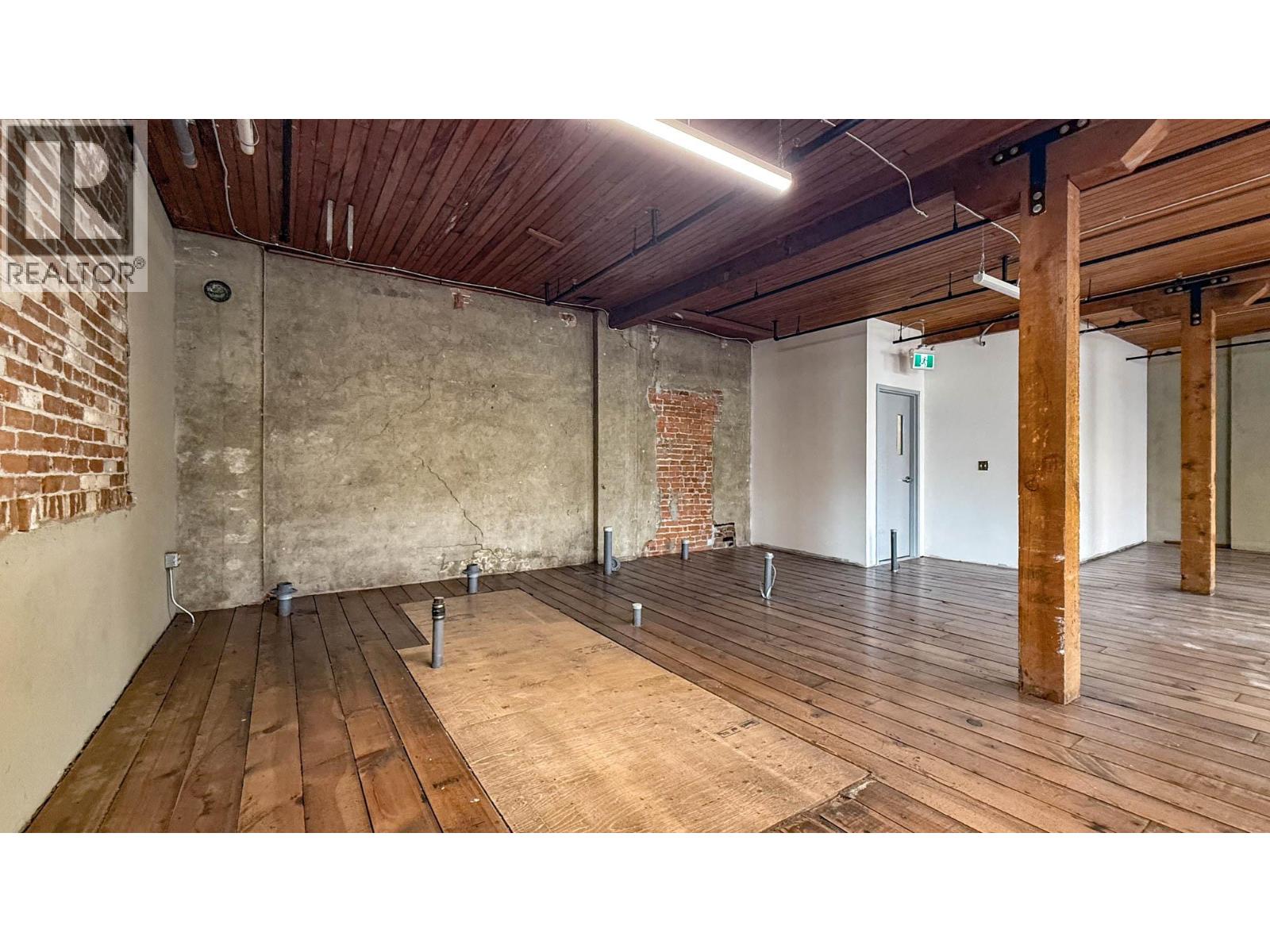 1264 Ellis Street Unit# 300, Kelowna