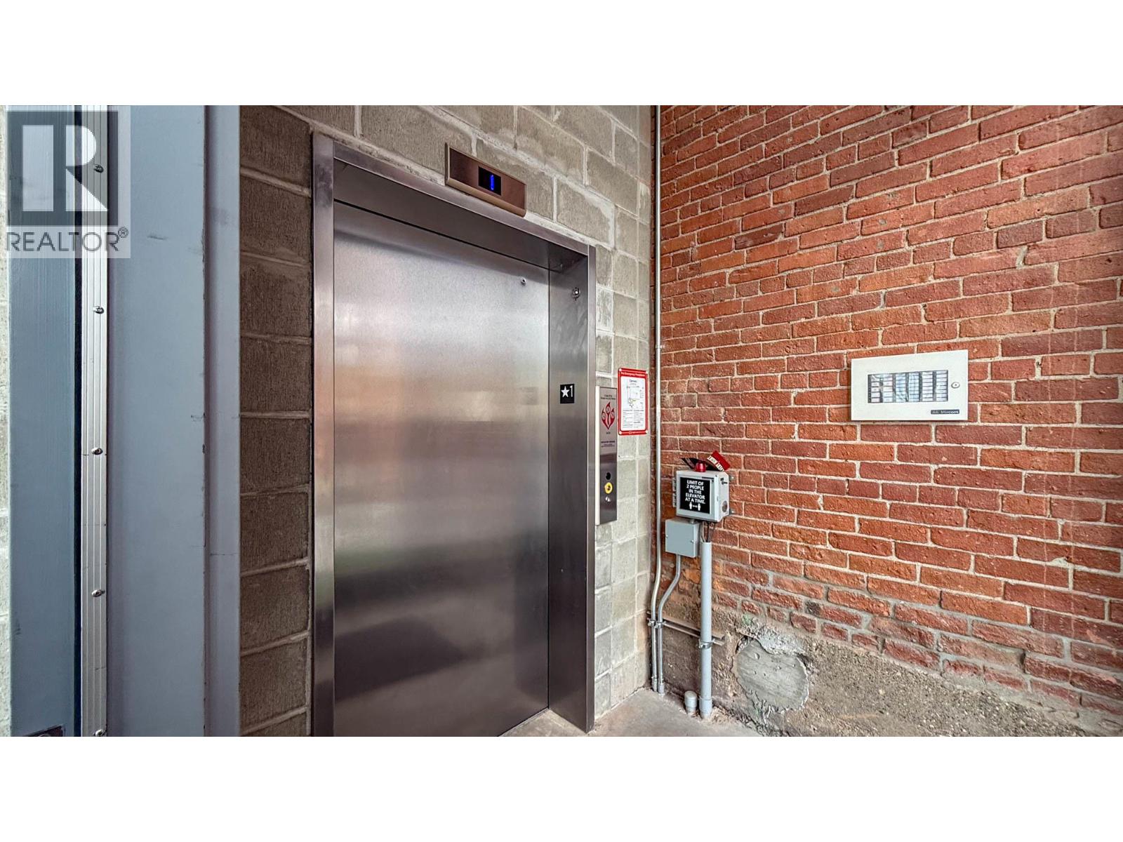 1264 Ellis Street Unit# 300, Kelowna