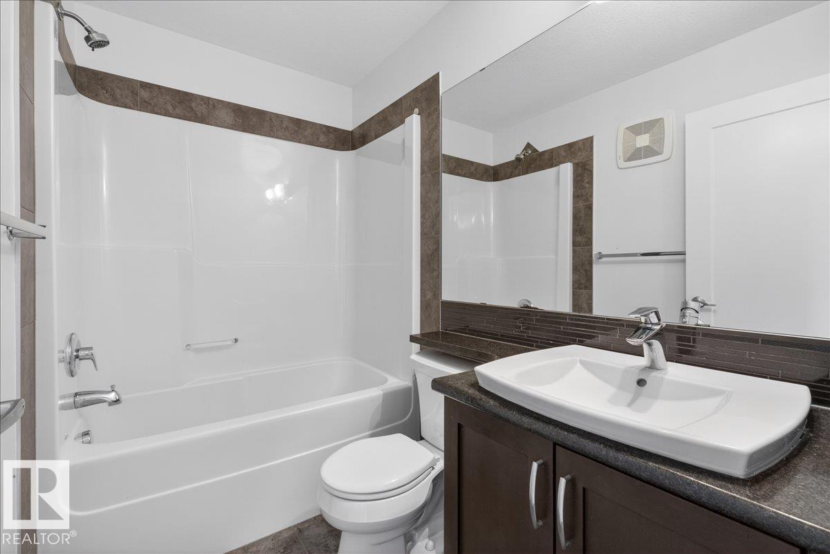 20315 43 AV NW, Edmonton
