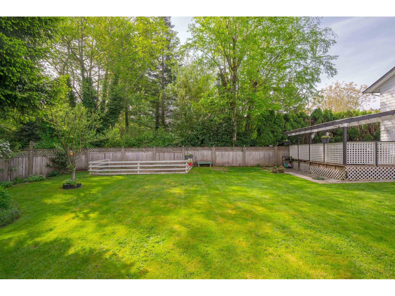 5 Bed, 3 Bath House for Sale in Langley – 4898 205A STREET, Langley - Image 5