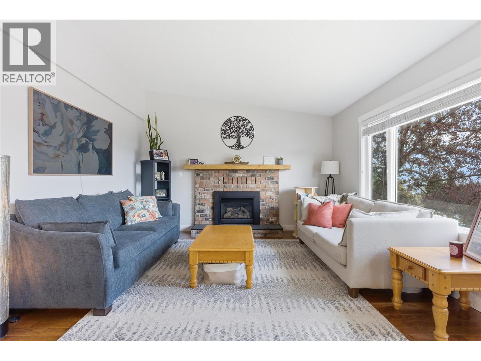 849 Fleming Drive - Image 3