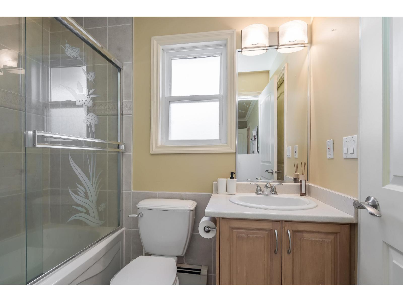 8 Bed, 6 Bath House for Sale in Surrey – 7625 151A STREET, Surrey - Image 23