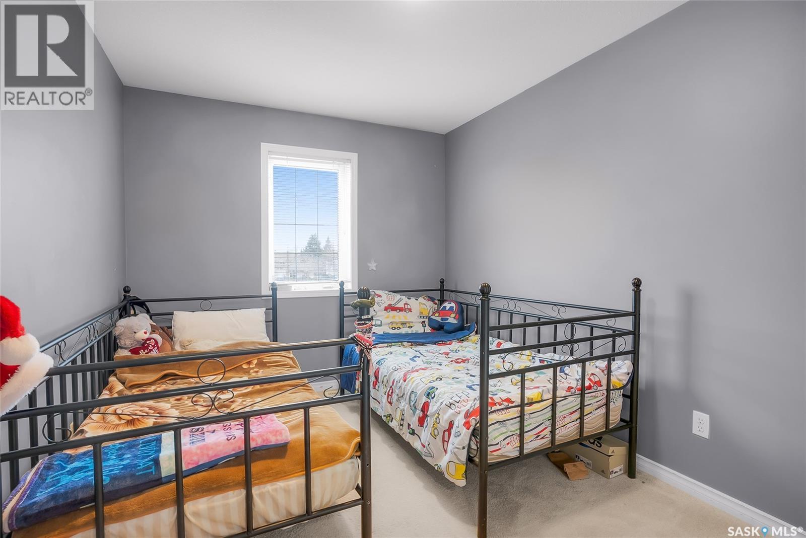 #17 111 Fairbrother CRESCENT - 18