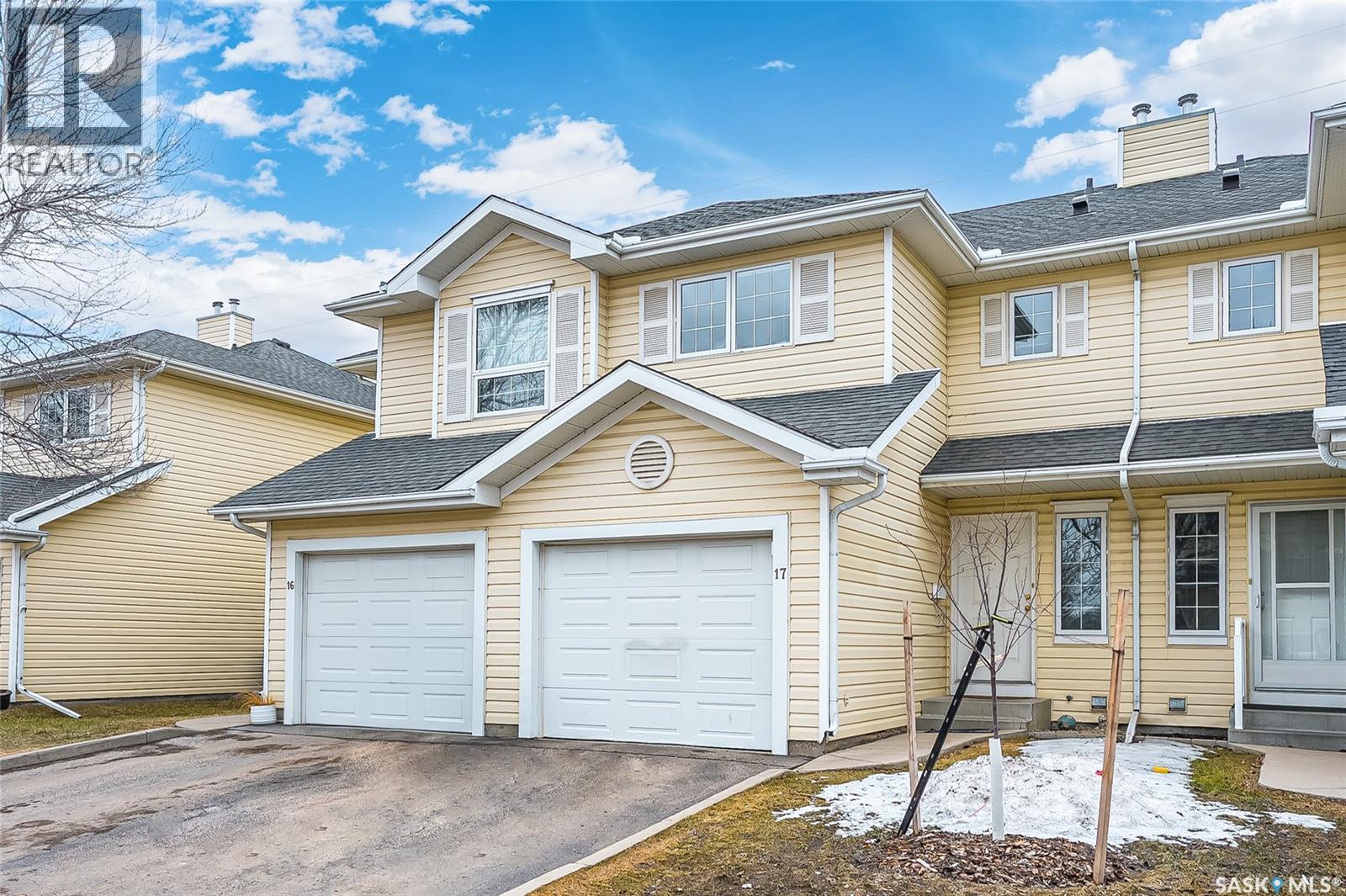 #17 111 Fairbrother CRESCENT - Image 2