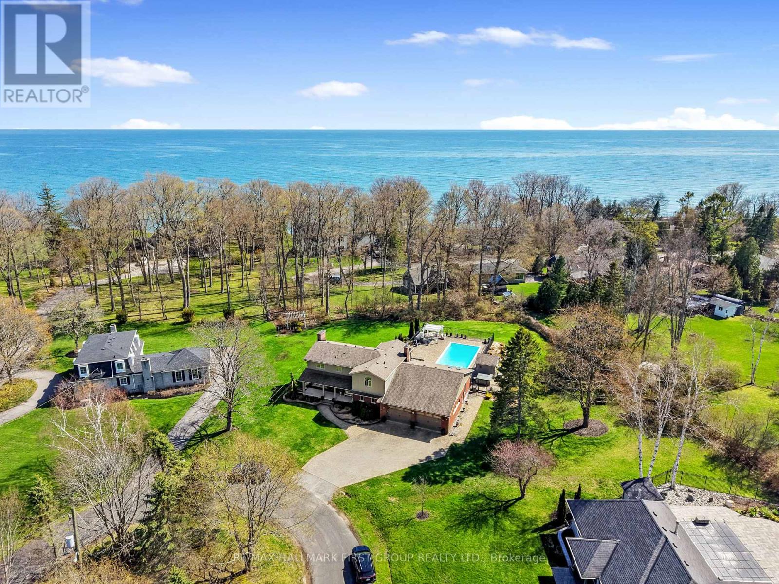 3 HAMILTON COURT - 1