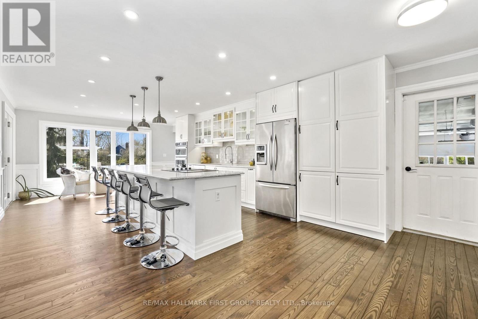 3 HAMILTON COURT - 11