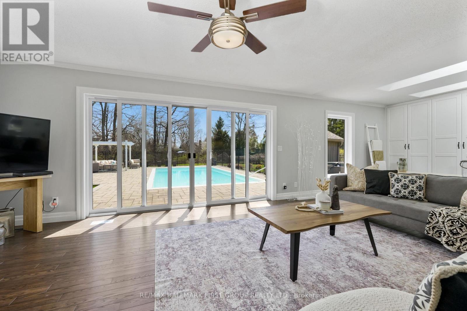 3 HAMILTON COURT - 19