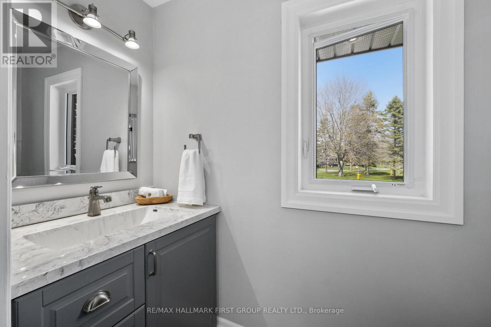 3 HAMILTON COURT - 21