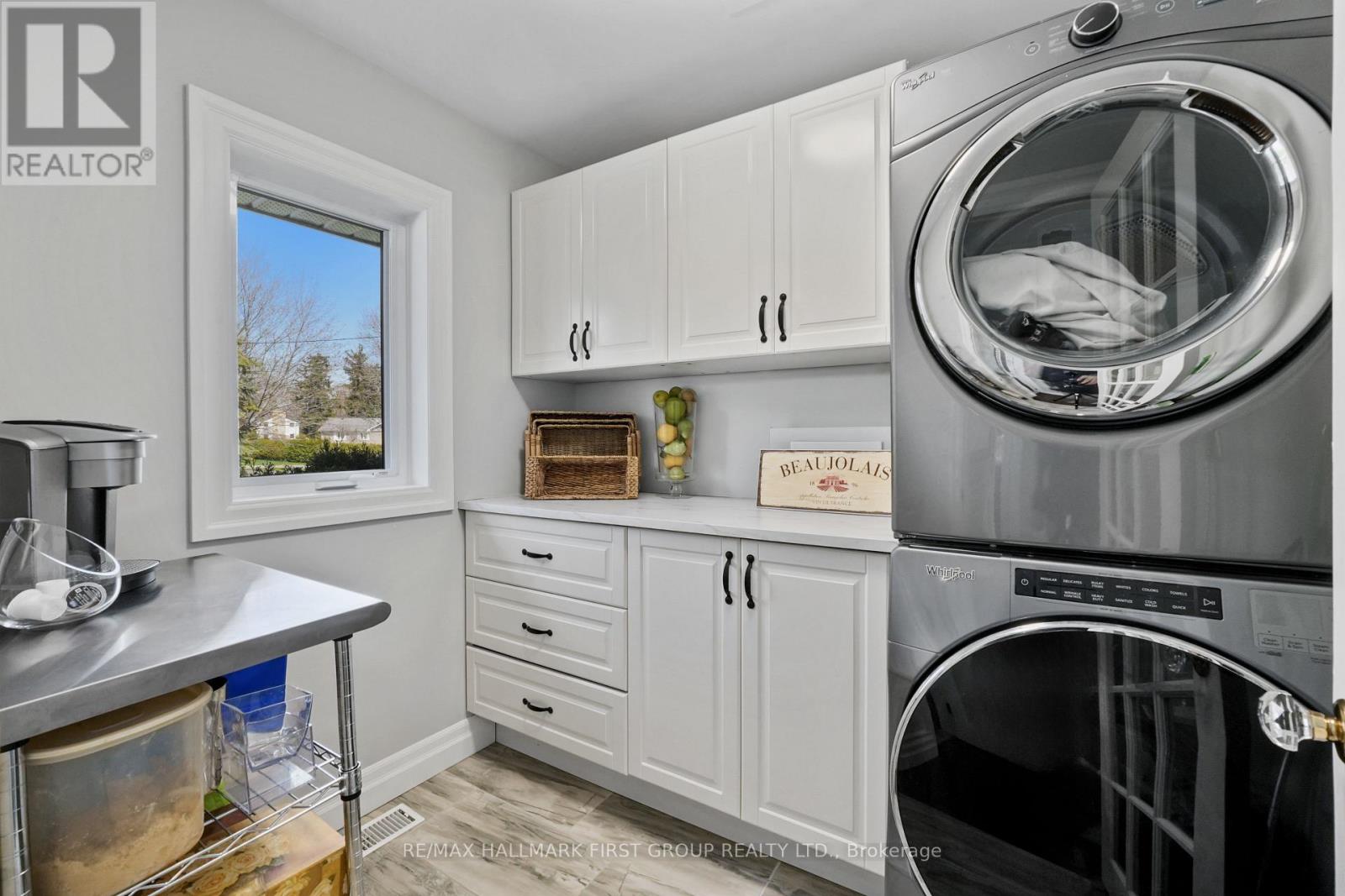 3 HAMILTON COURT - 22