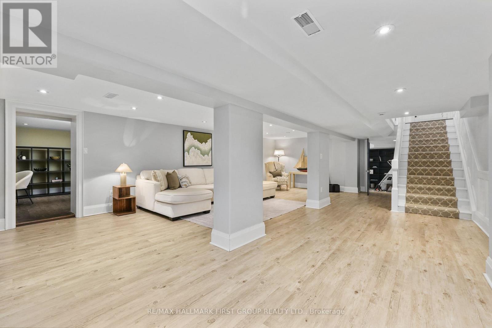 3 HAMILTON COURT - 31