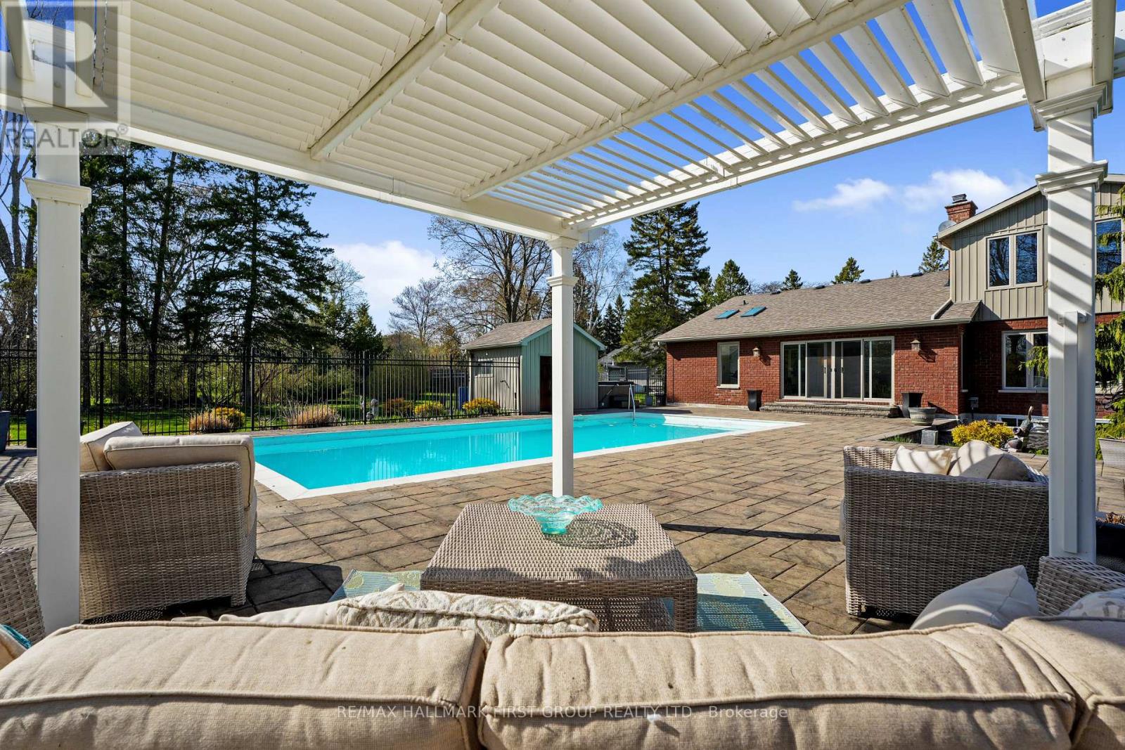 3 HAMILTON COURT - 45