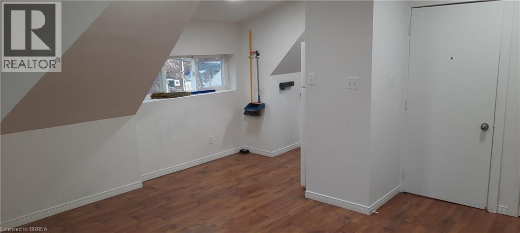 42 SHERIDAN Street, Brantford, Ontario, N3T2P9 — Photo 6
