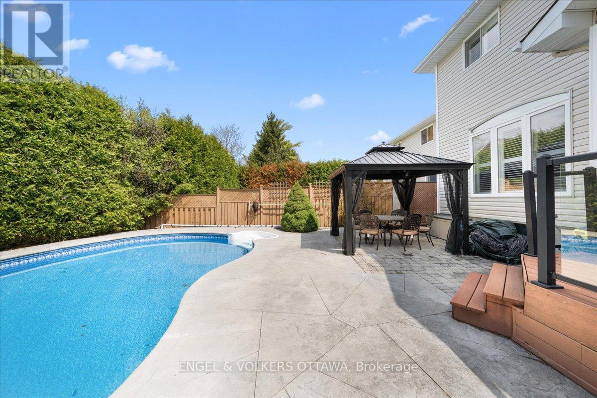 57 NEWCASTLE AVENUE - 37