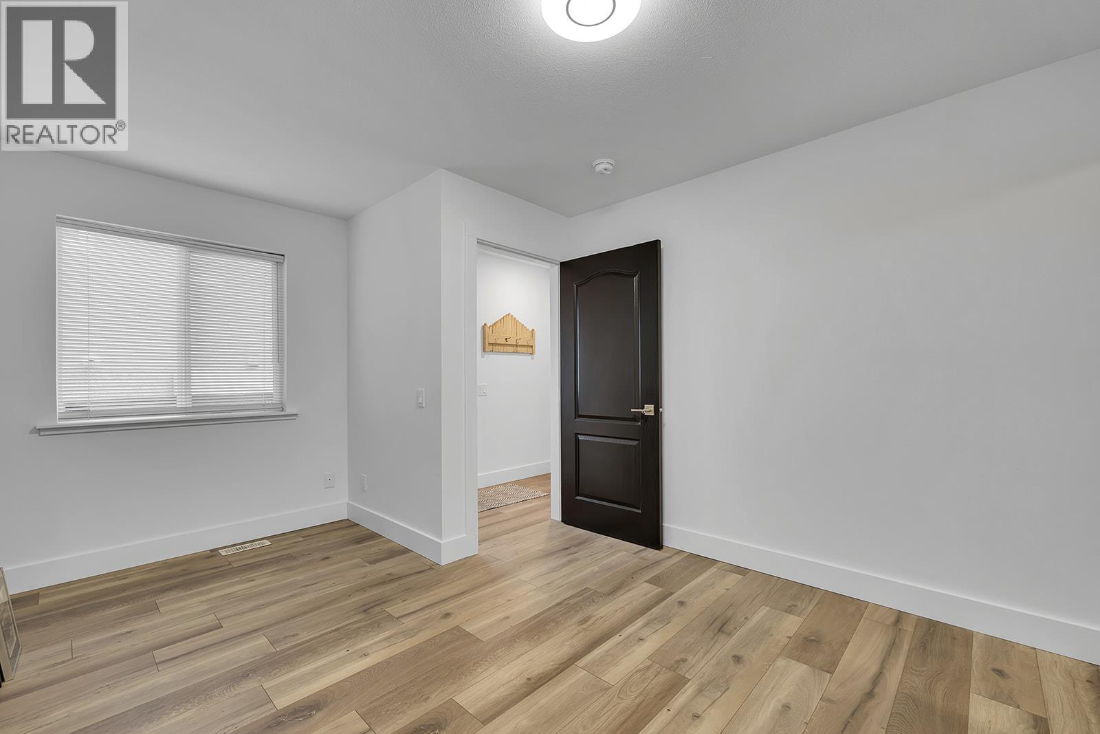 1405 Menu Road - 42
