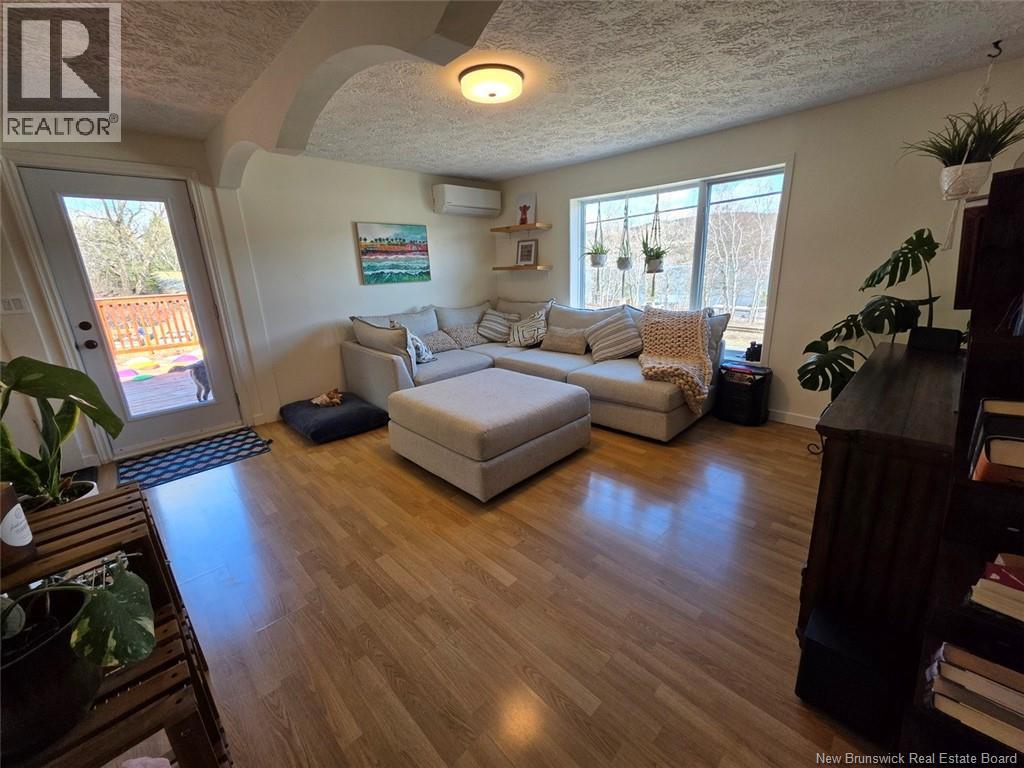 5722 Centrale Street - 17