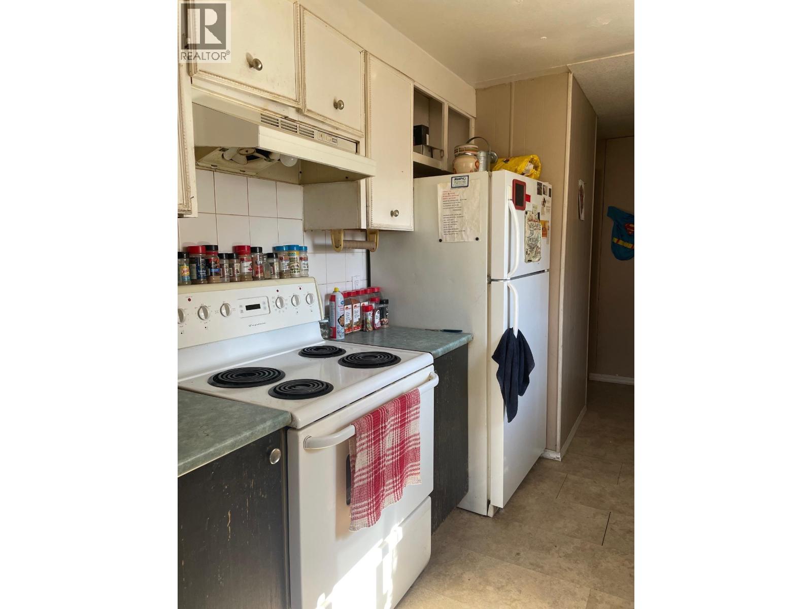5504-5508 49 STREET - 22