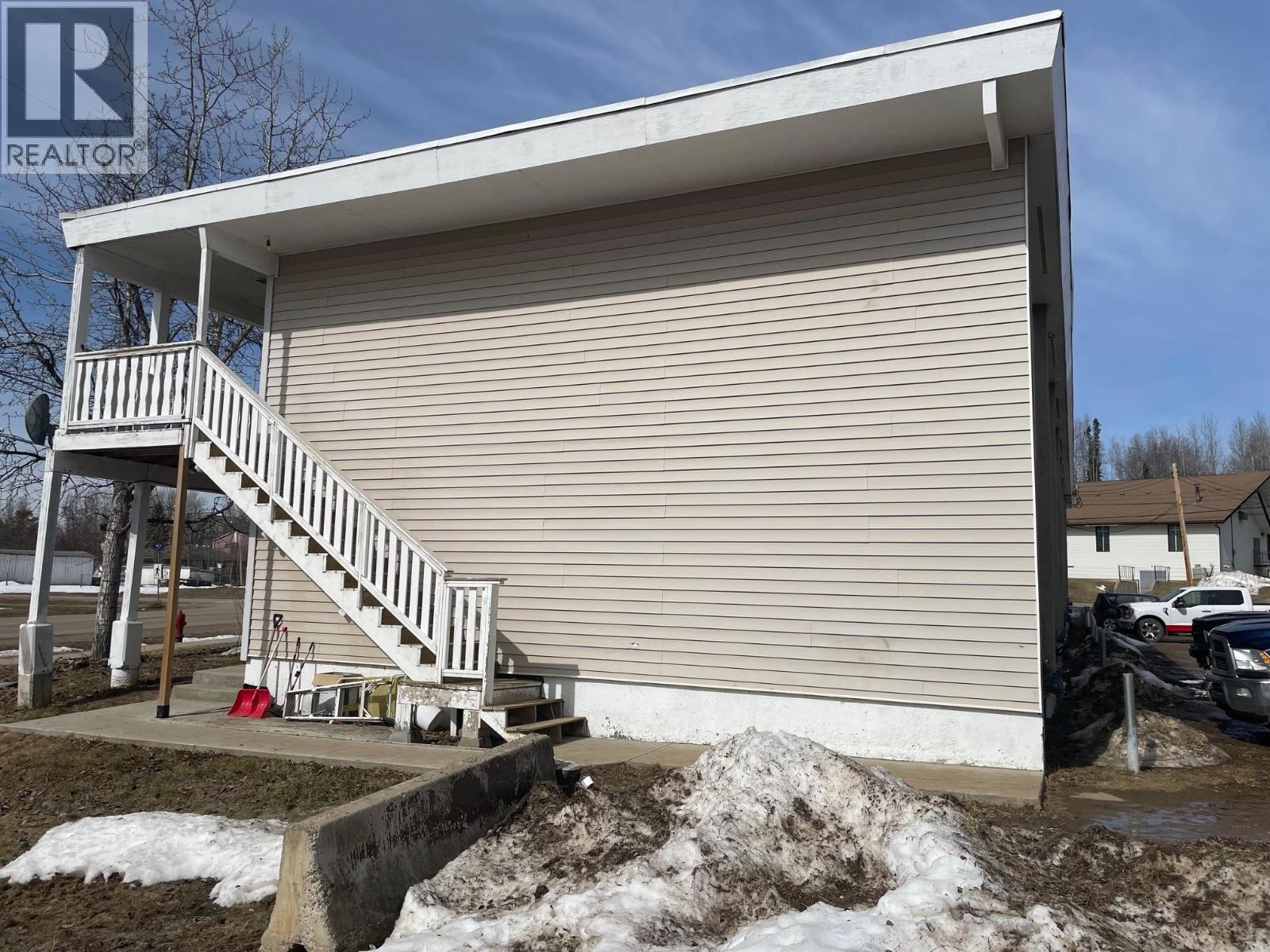 5504-5508 49 STREET - Image 3