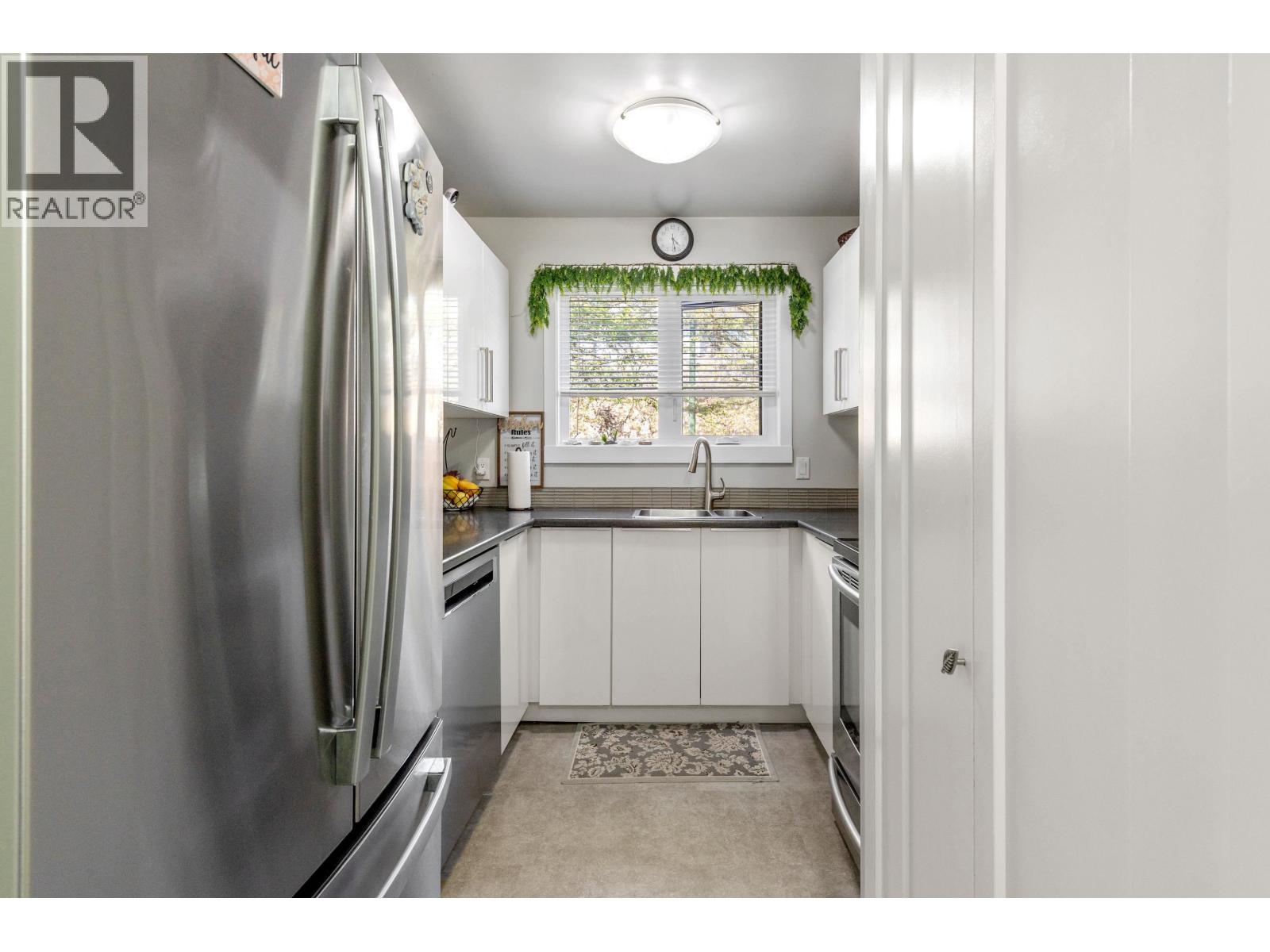 201 175 W 4TH STREET, North Vancouver