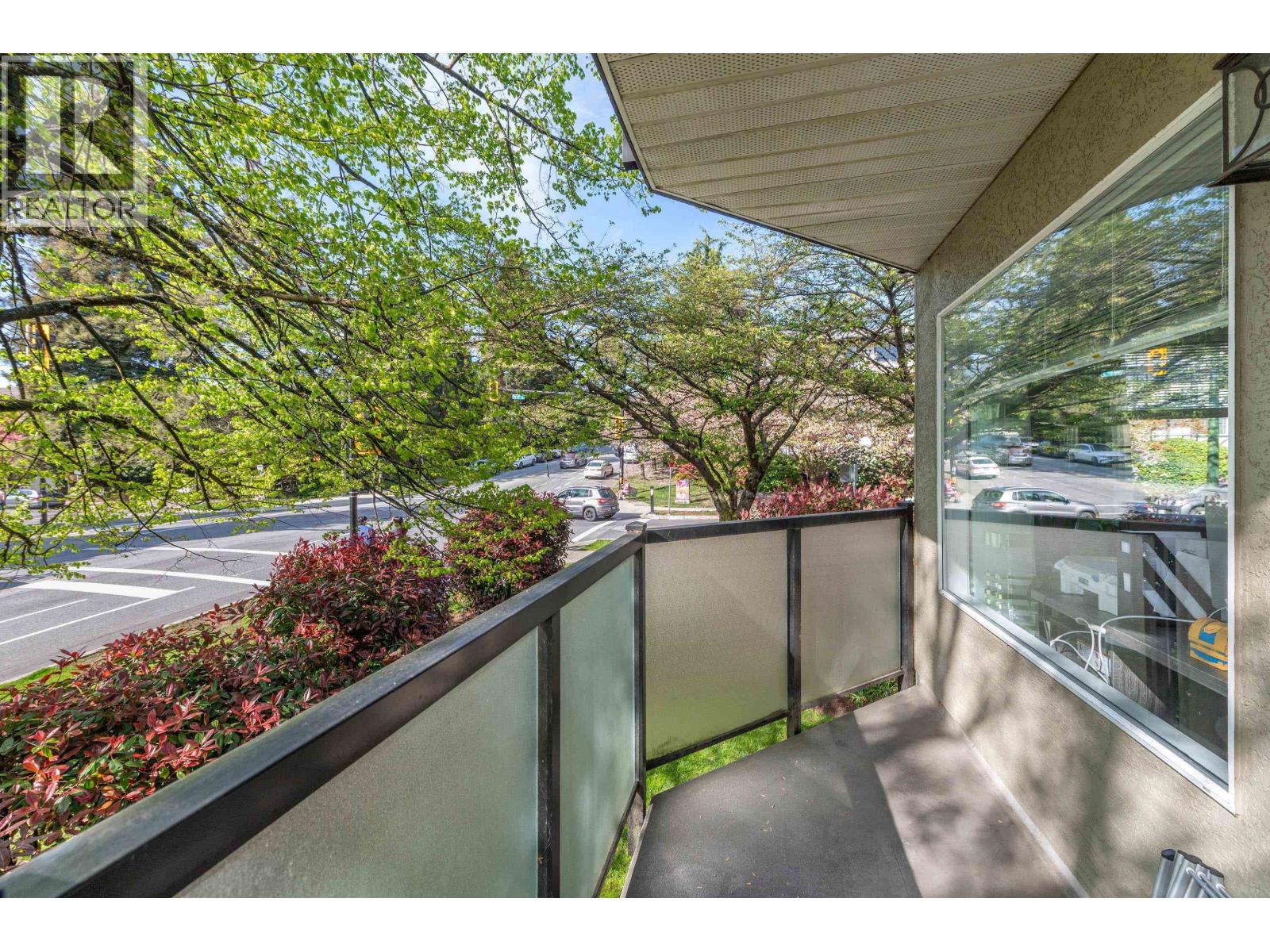 201 175 W 4TH STREET, North Vancouver