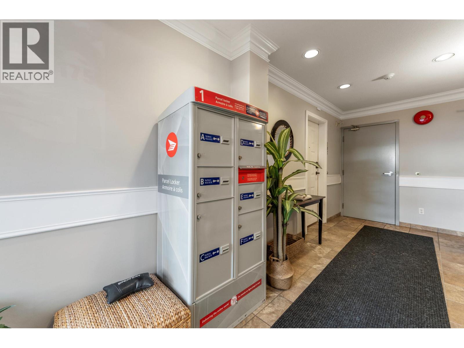 201 175 W 4TH STREET, North Vancouver