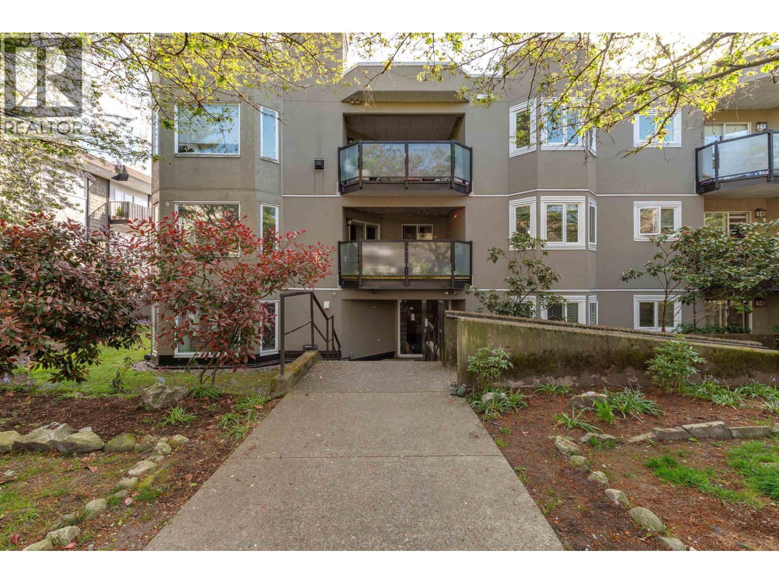 201 175 W 4TH STREET, North Vancouver
