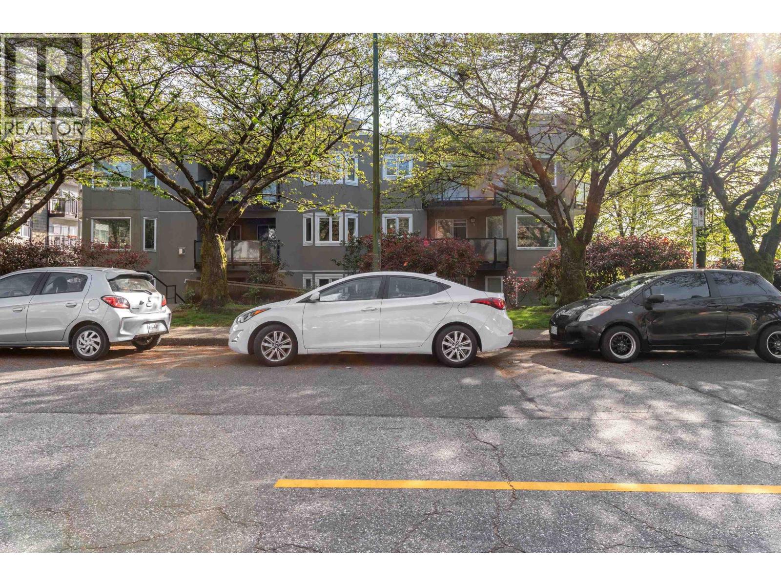 201 175 W 4TH STREET, North Vancouver