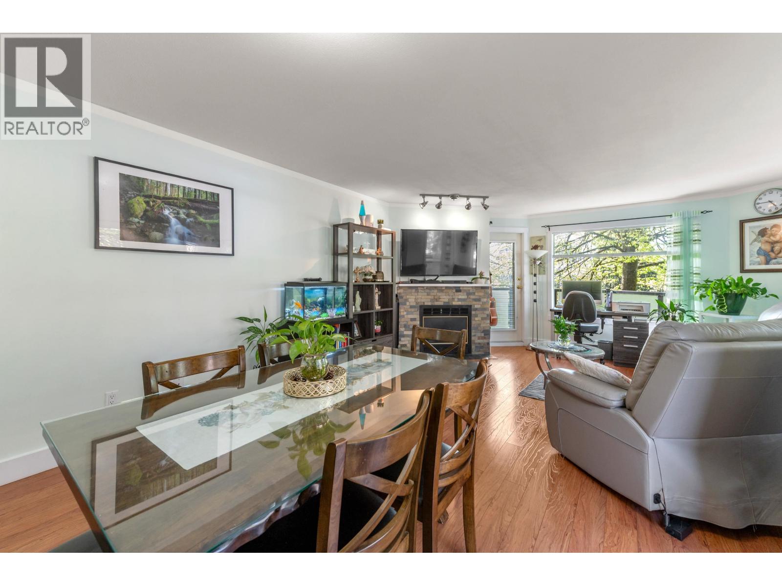 201 175 W 4TH STREET, North Vancouver