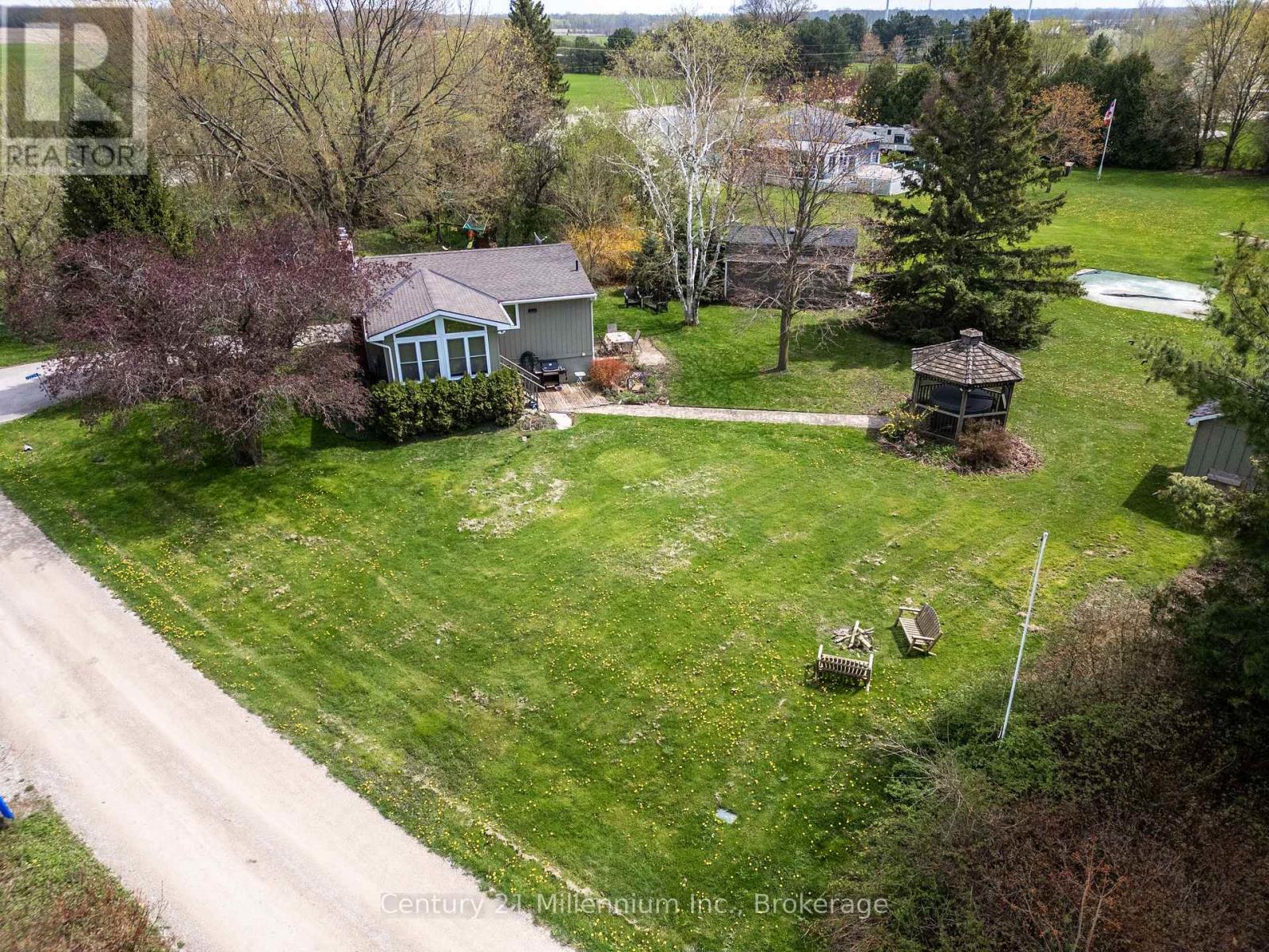 72234 LAKESHORE DRIVE - 4
