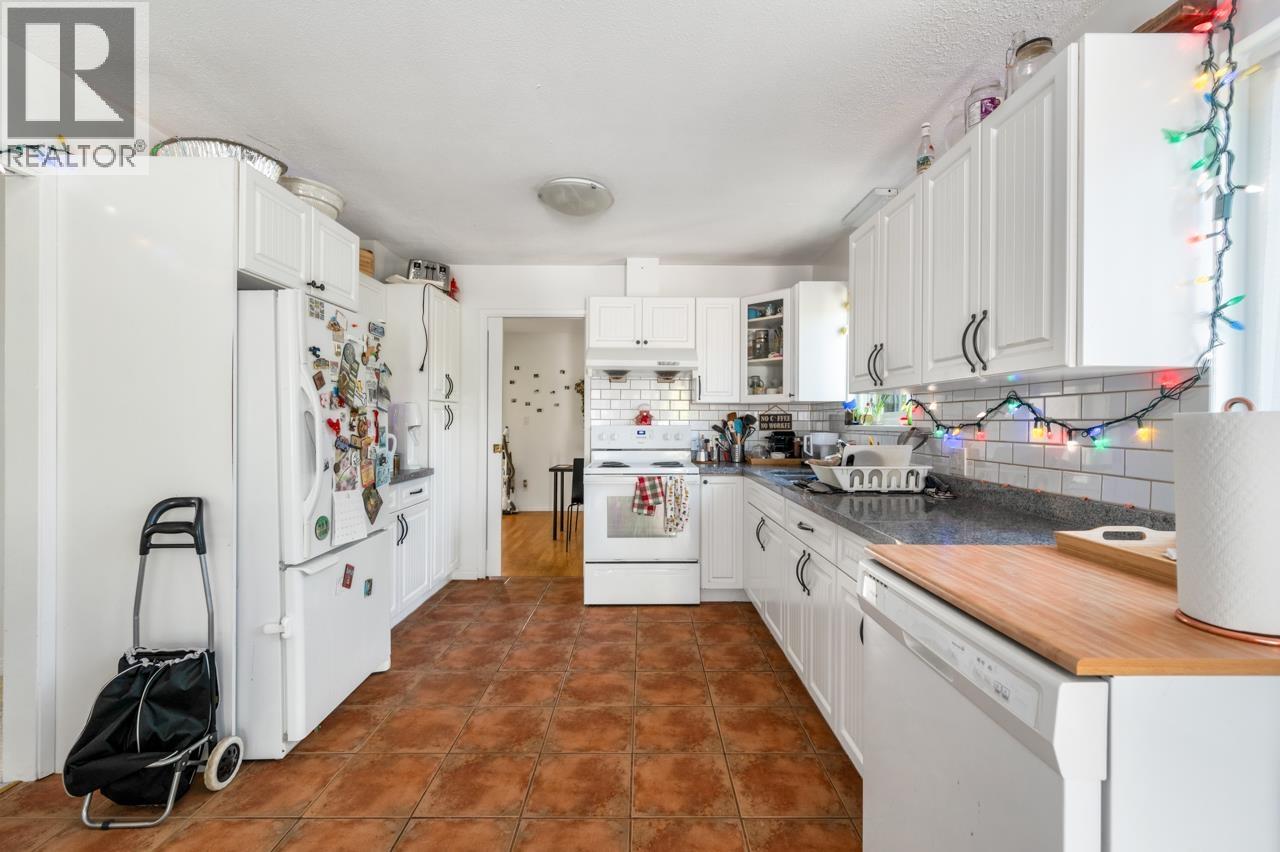 5 Bed, 3 Bath House for Sale in Vancouver – 3488 HIGHBURY STREET, Vancouver - Image 10