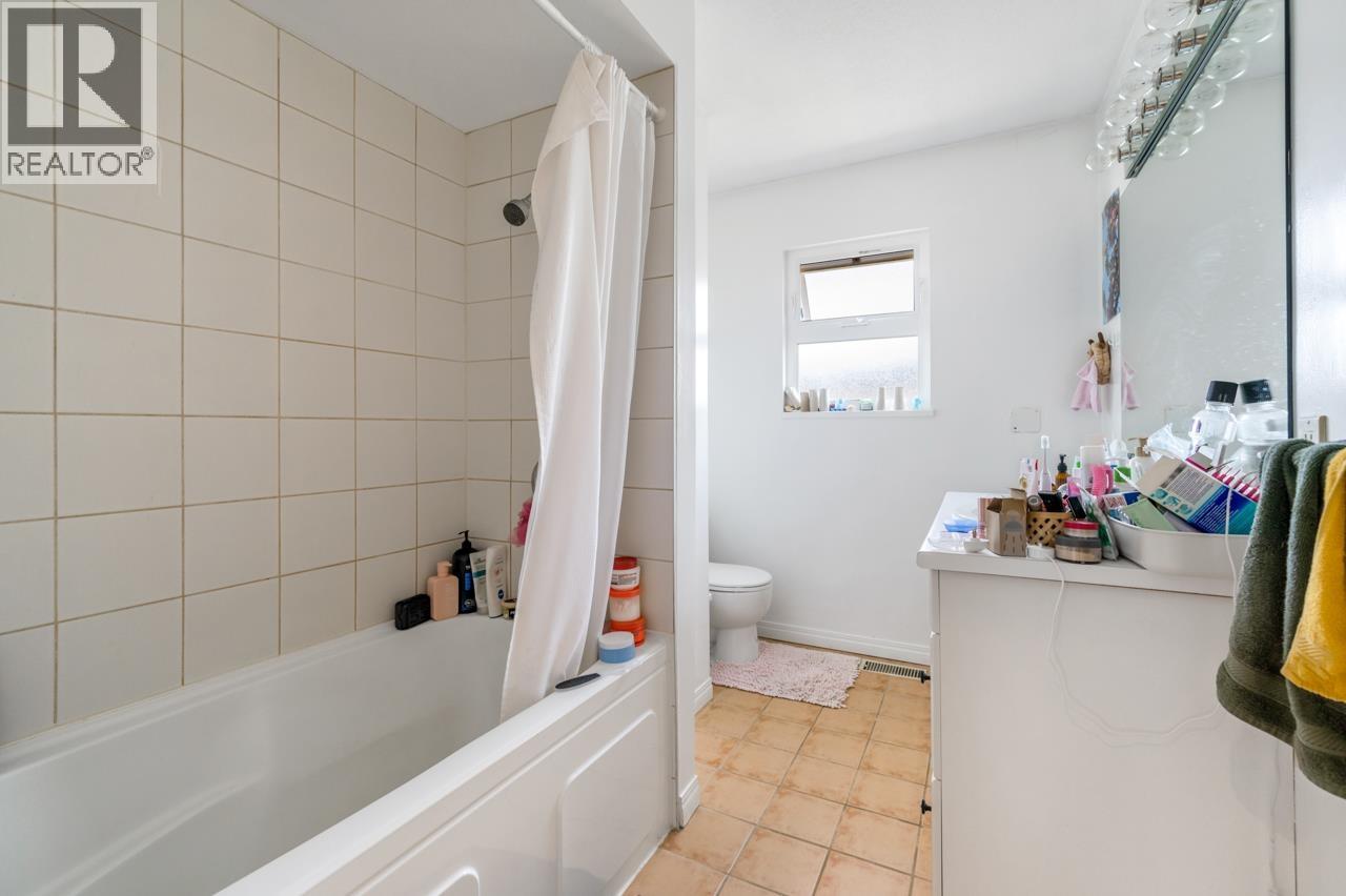 5 Bed, 3 Bath House for Sale in Vancouver – 3488 HIGHBURY STREET, Vancouver - Image 17