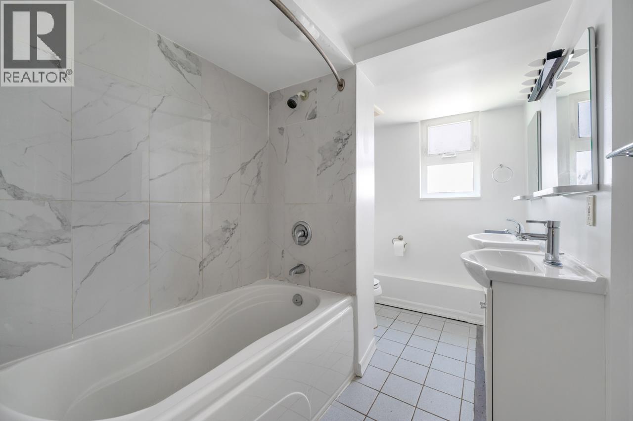 5 Bed, 3 Bath House for Sale in Vancouver – 3488 HIGHBURY STREET, Vancouver - Image 23