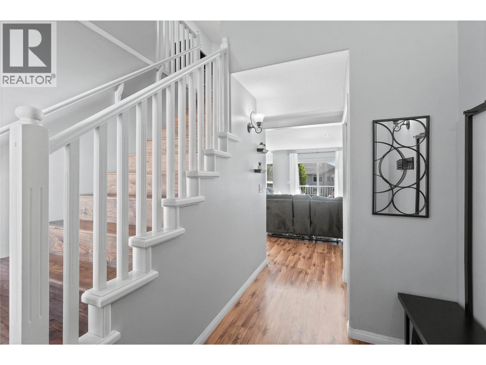 #4 1945 GRASSLANDS Boulevard - Image 3