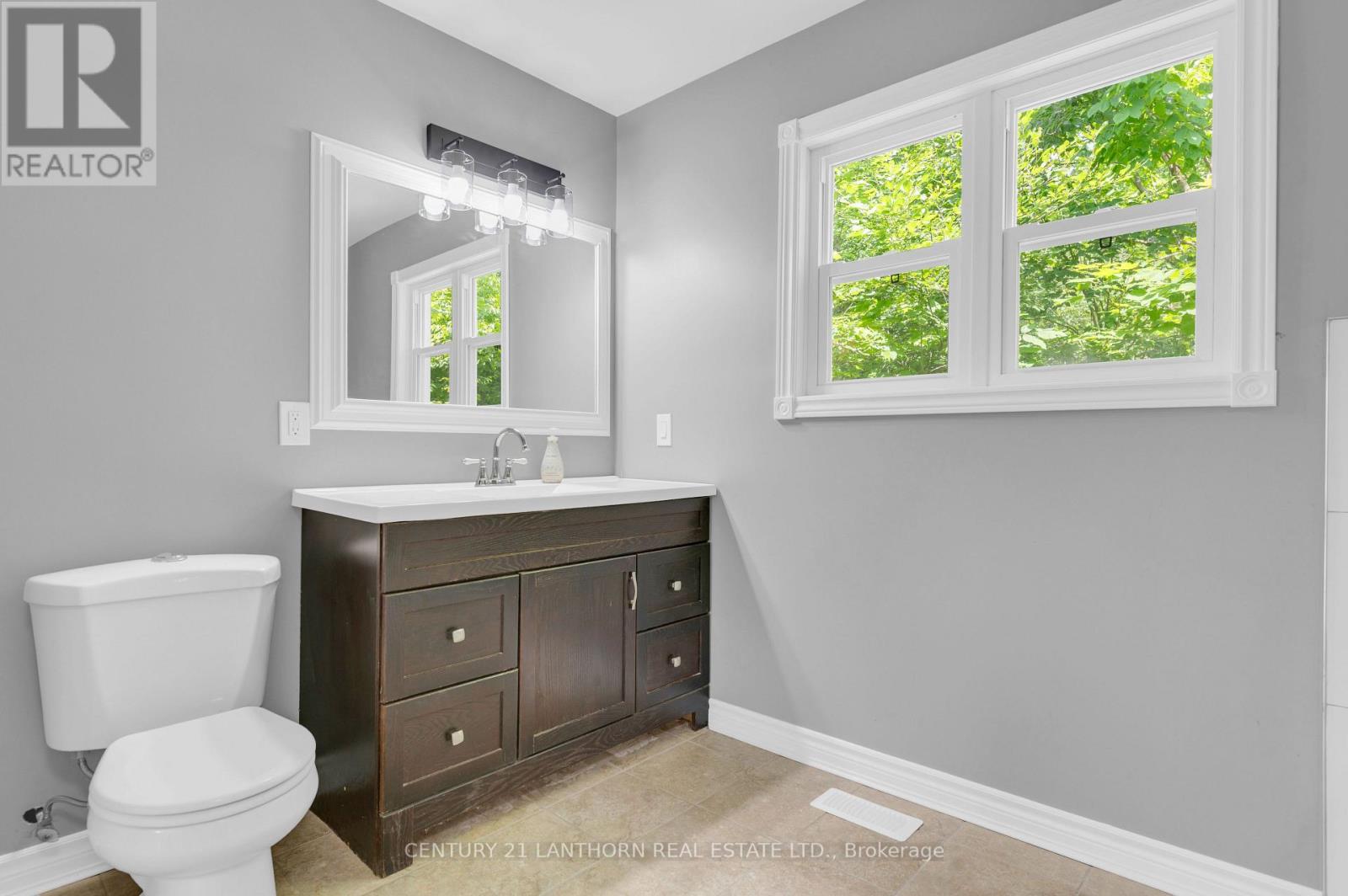 932 HUNT CLUB ROAD - 25