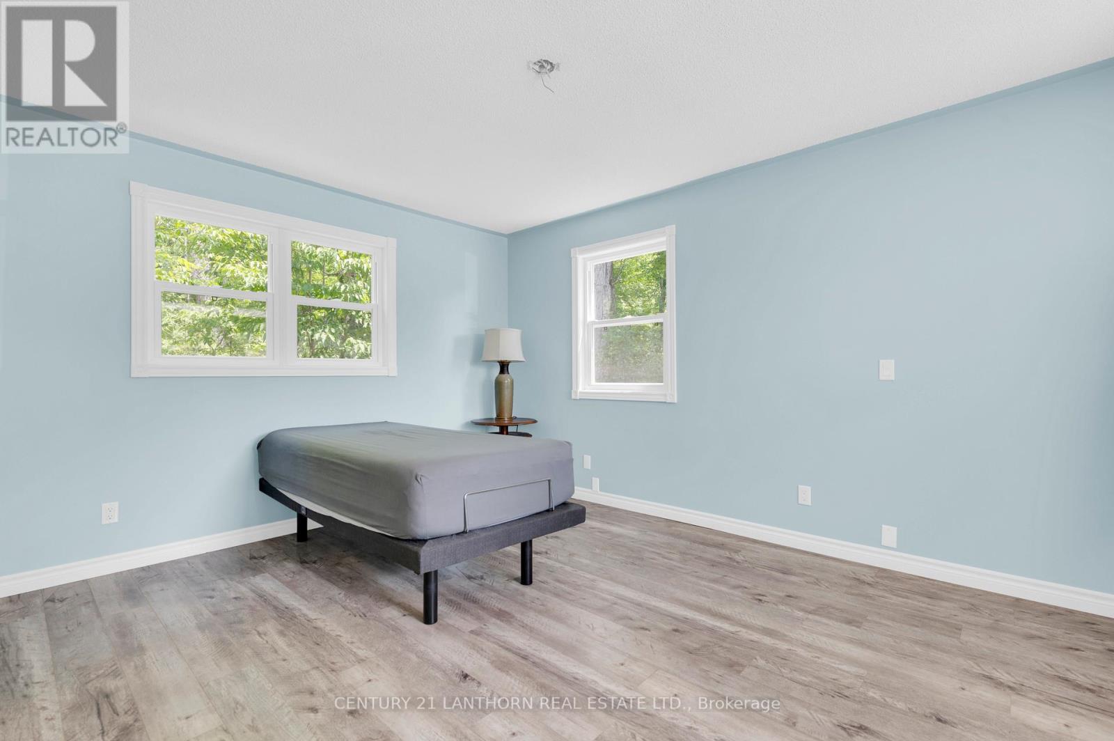 932 HUNT CLUB ROAD - 27