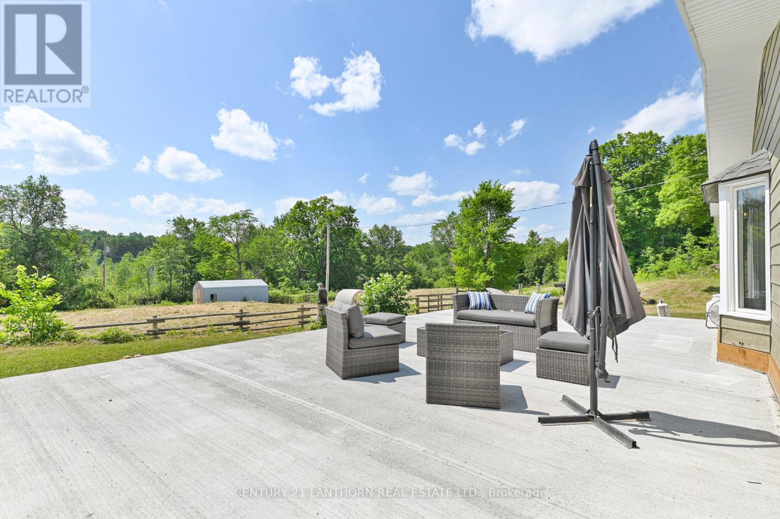 932 HUNT CLUB ROAD - 28