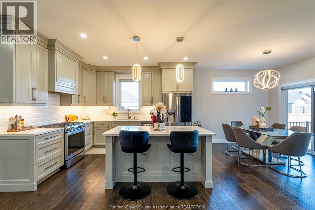 2 SUMMERVILLE AVENUE - 11