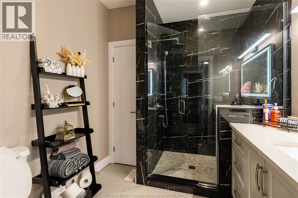 2 SUMMERVILLE AVENUE - 21