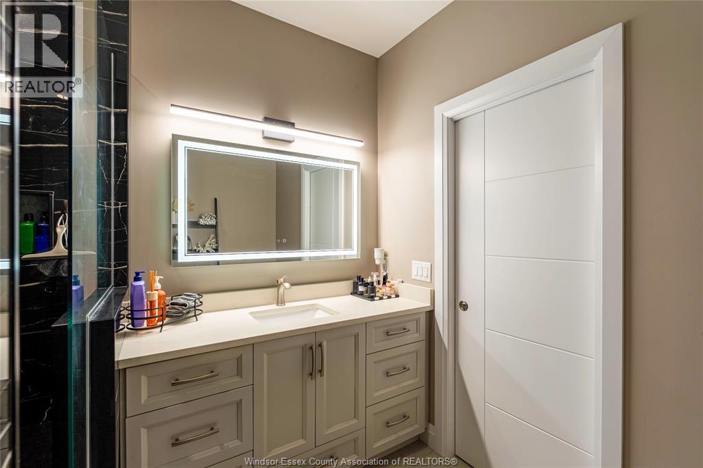 2 SUMMERVILLE AVENUE - 22