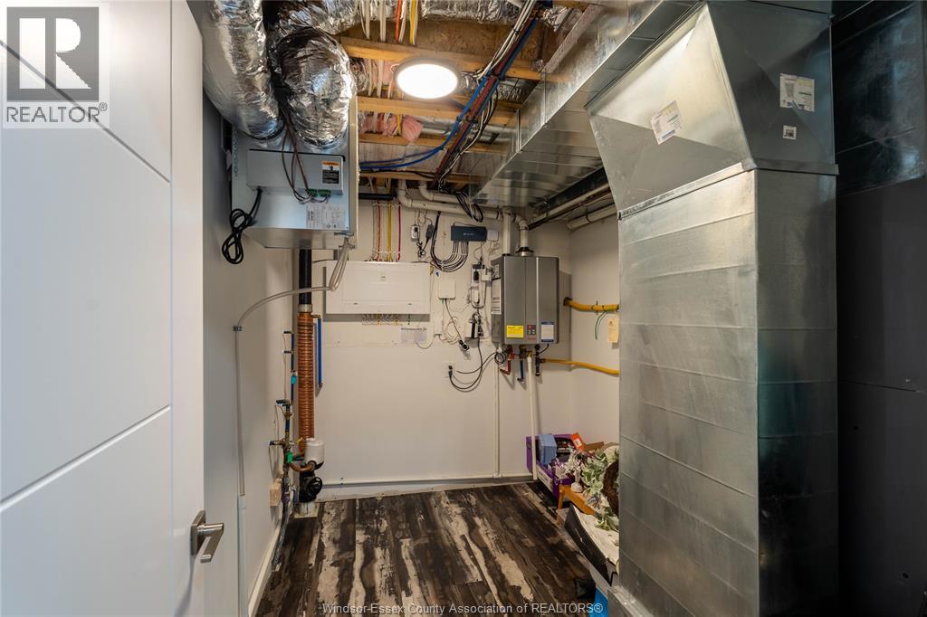2 SUMMERVILLE AVENUE - 29