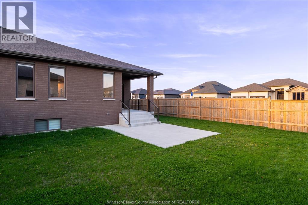 2 SUMMERVILLE AVENUE - 31