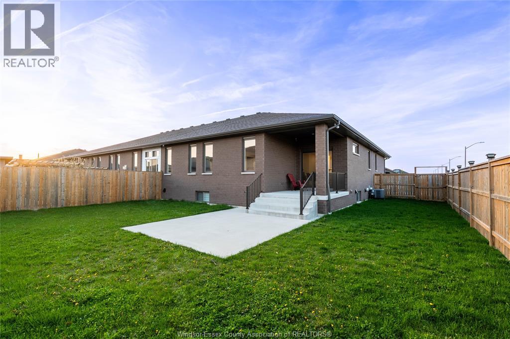 2 SUMMERVILLE AVENUE - 32