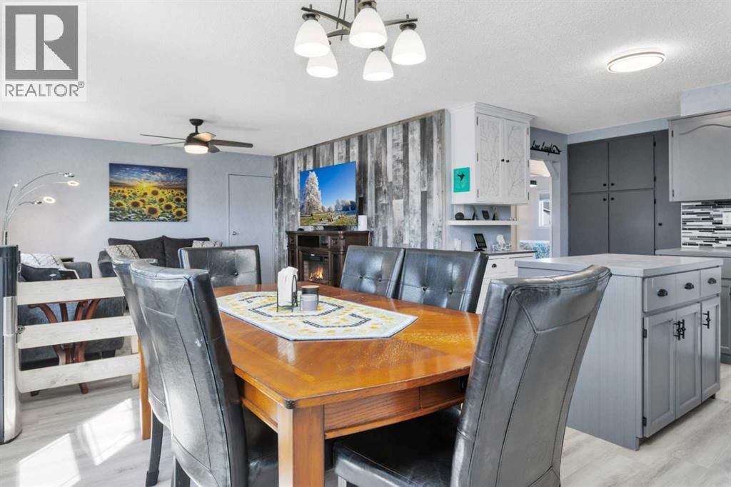 5016 55 Avenue, Ponoka
