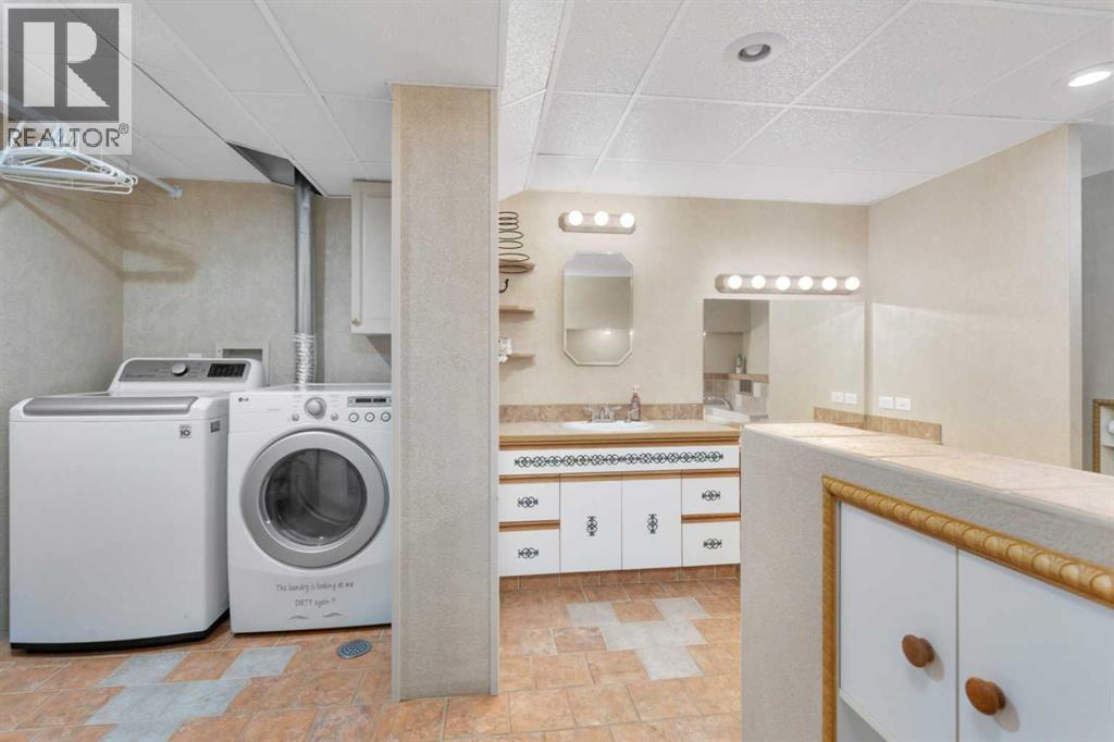 5016 55 Avenue, Ponoka