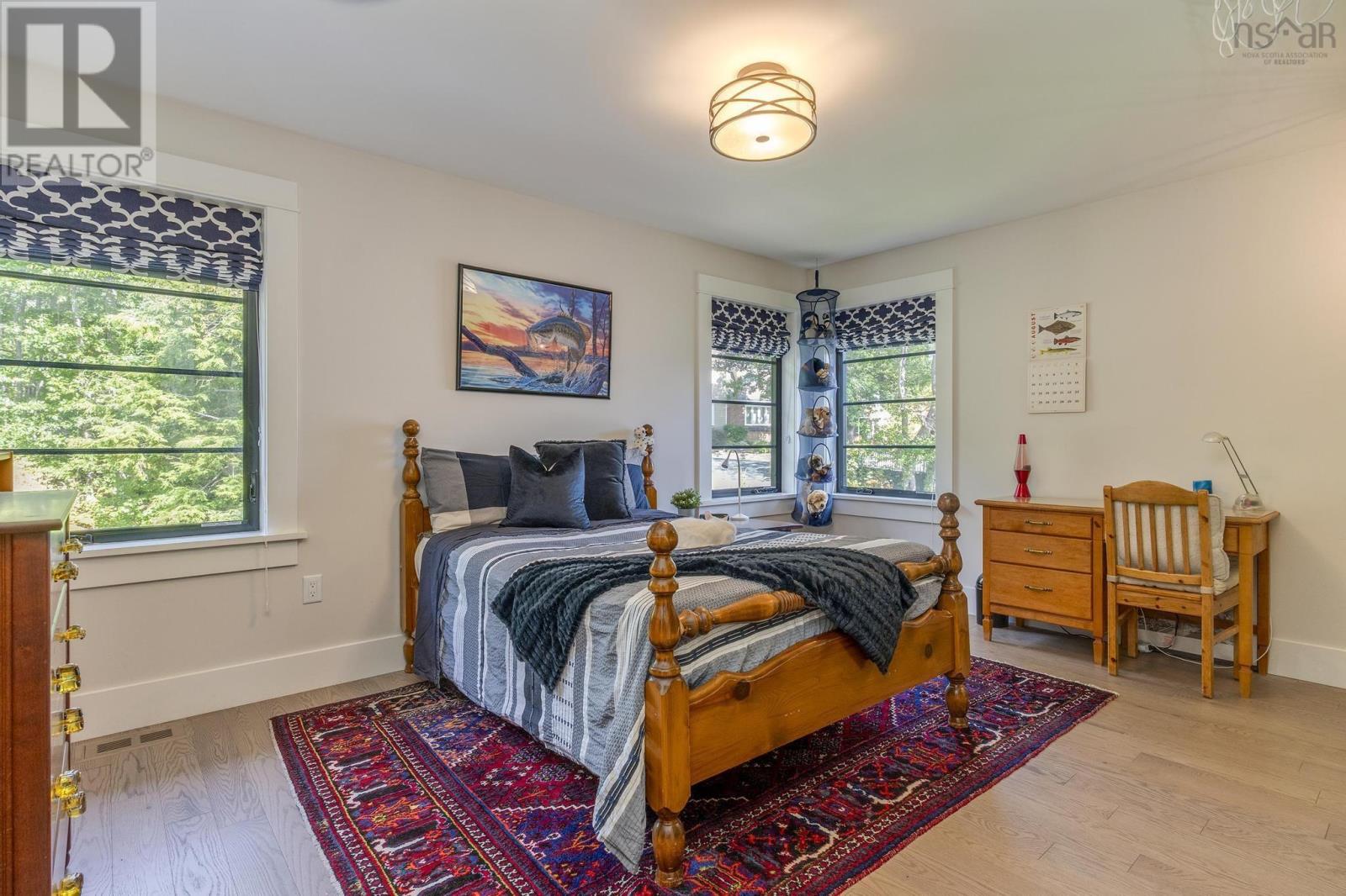 Property 24 of 51 of 1170 Rockcliffe Street