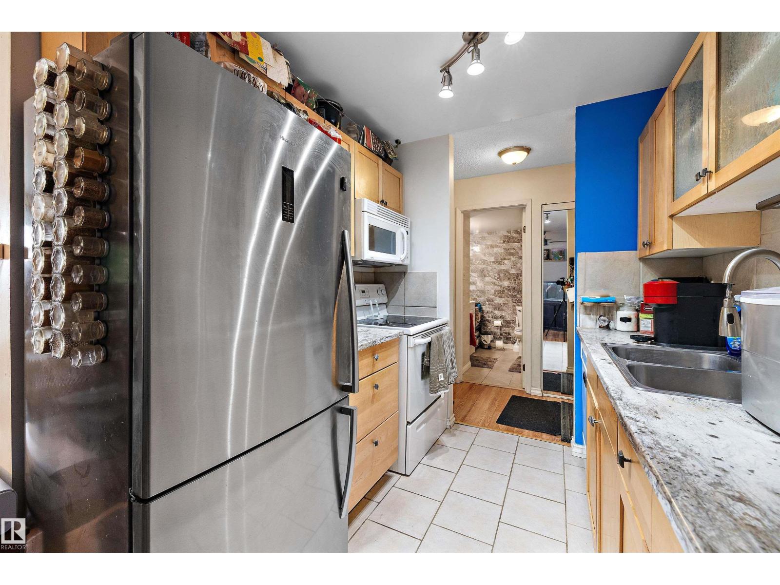 #206 10529 93 ST NW, Edmonton