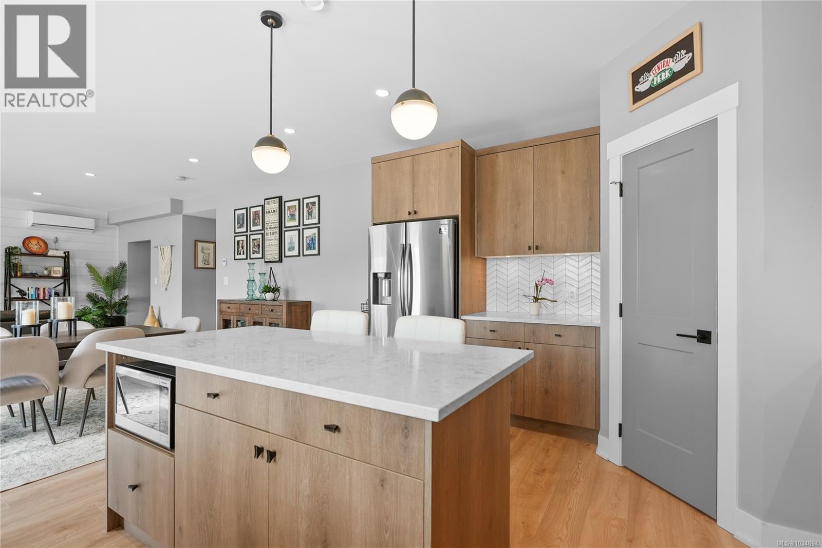  1184 Smokehouse Crescent, Langford