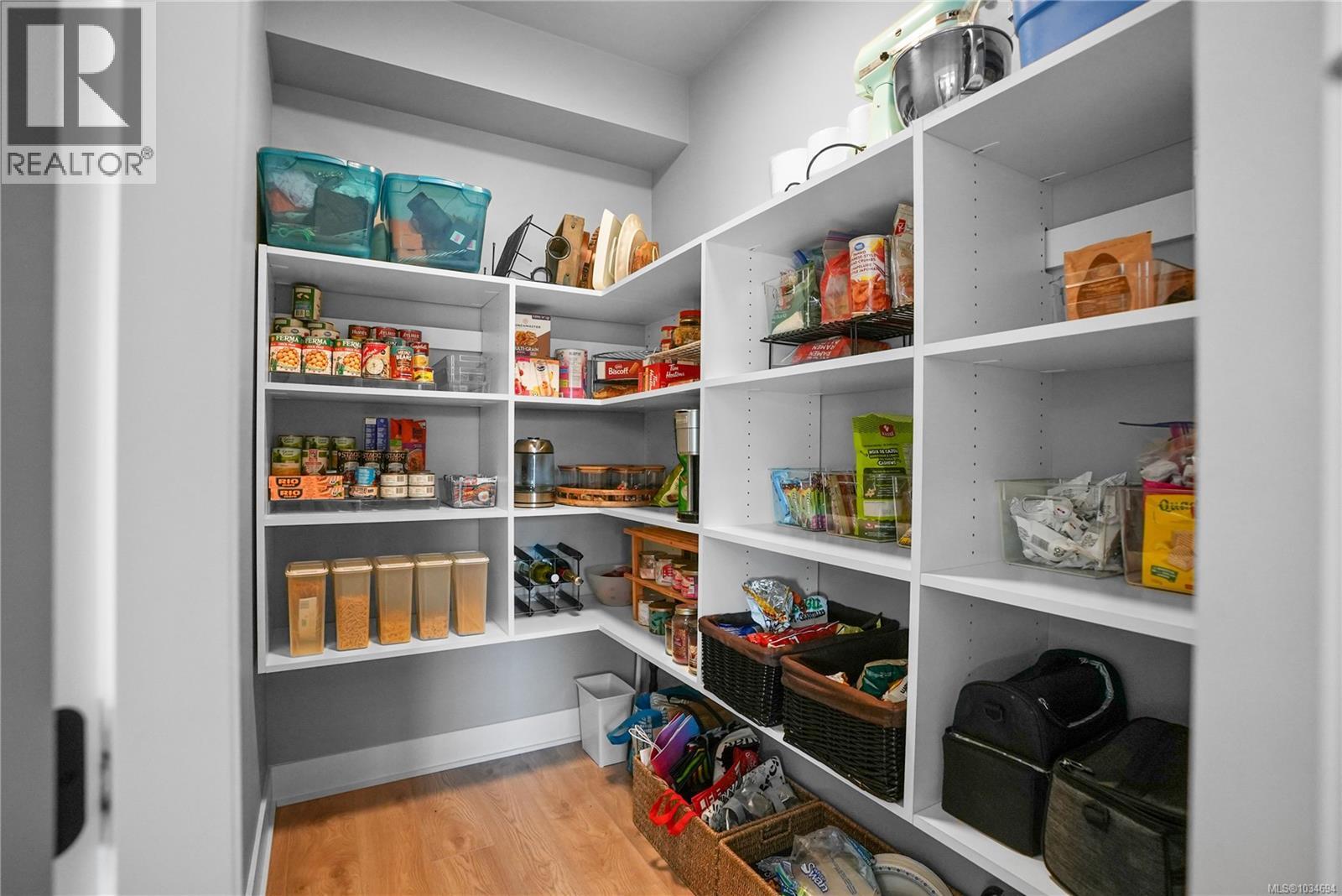  1184 Smokehouse Crescent, Langford