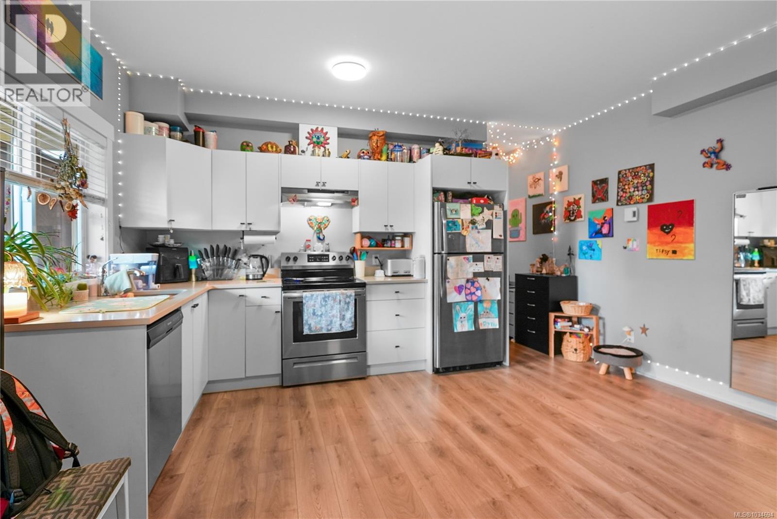  1184 Smokehouse Crescent, Langford
